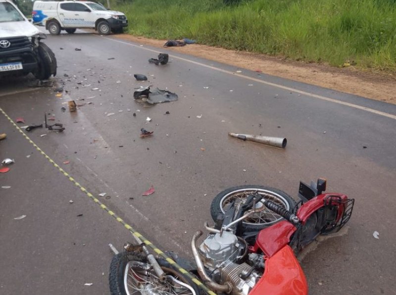 Motociclista morre após colisão com caminhonete da Energisa em Rondônia