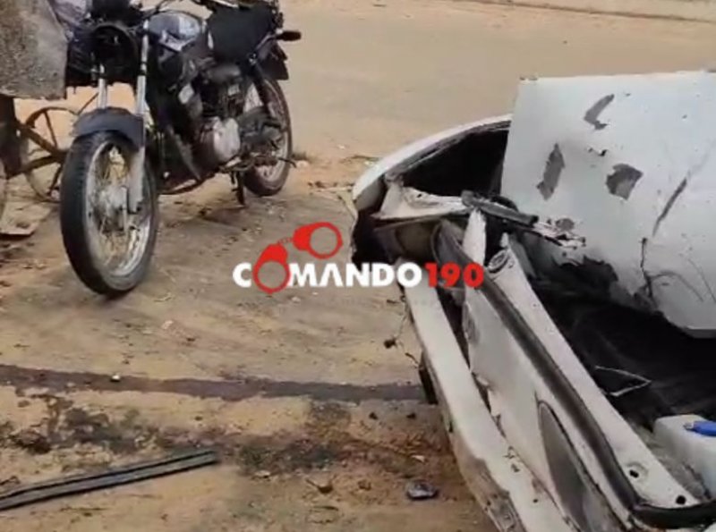 Homem faz roleta russa com carro e colide com motocicleta na T-23 em Ji-Paraná