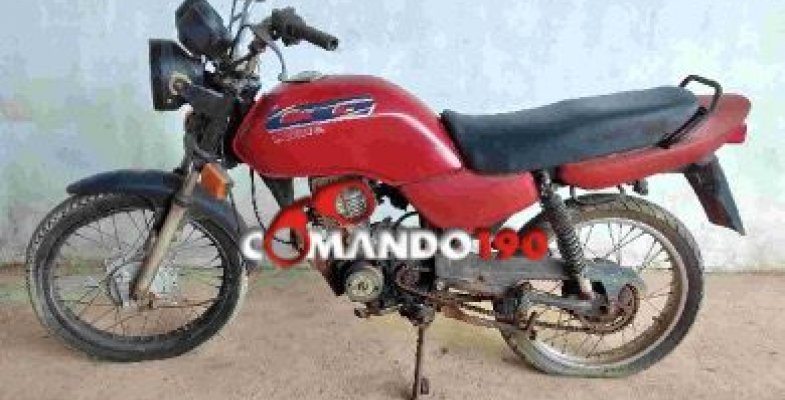 Pol Cia Militar Apreende Motocicleta Adulterada Em Presidente M Dici