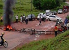 Moradores bloqueiam a RO-135 que liga Ji-Paraná a Nova Londrina