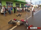 Mulher inabilitada transportando duas crianças em moto fecha outro motociclista e provoca acidente