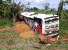 JARU - Ônibus da Eucatur é retirado de ribanceira na BR-364; Mais duas mortes foram confirmadas