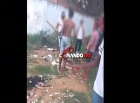 Vídeo “viral” mostra alunos se digladiando com pedaços de madeira em frente da Escola Júlio Guerra, em Ji-Paraná 