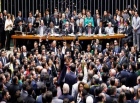 Câmara diz sim ao impeachment de Dilma; Pedido vai agora ao Senado