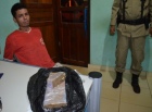 JARU - Polícia Rodoviária Federal prende homem transportando 1kg de maconha