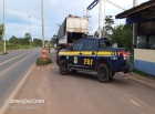 Vídeo: PRF apreende 71 quilos de cocaína em fundo falso de carreta