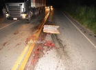 Motociclista é esmagado por carreta após tentar fazer uma ultrapassagem em curva na BR 364, entre Ouro Preto e Ji-Paraná - IMAGENS FORTES