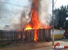 Incêndio misterioso destrói bar, em Ji-Paraná; Bombeiros agem rápido e evitam tragédia