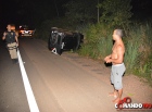 Motorista tenta desviar de capivaras e acaba capotando veículo na BR 364, entre Ji-Paraná e Médici