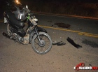 Na Estrada do Aeroporto, caminhoneiro encontra casal caído ao lado de motocicleta em estado grave