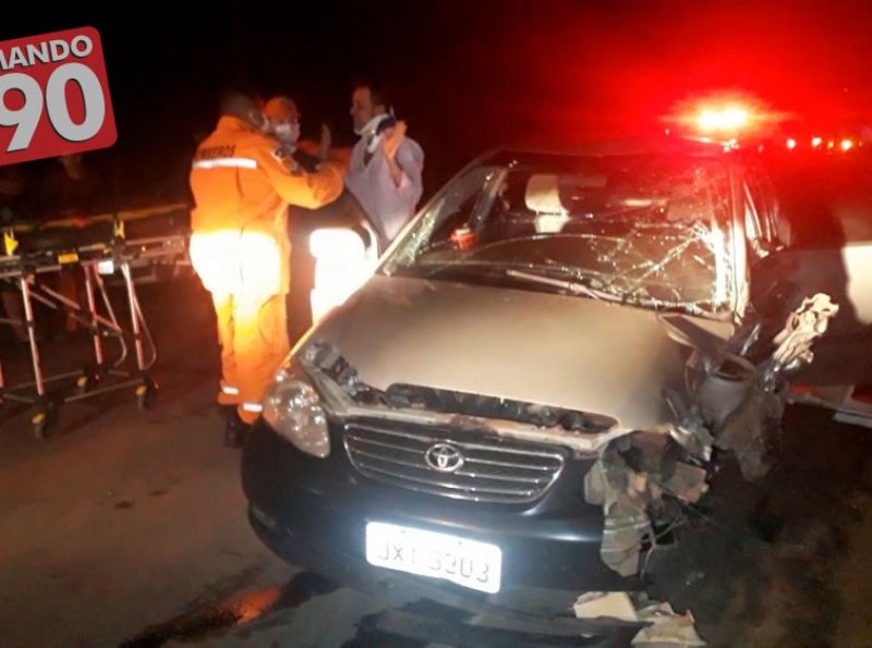 Motorista de carro perde o controle da direção e provoca acidente na RO 135, em Ji-Paraná