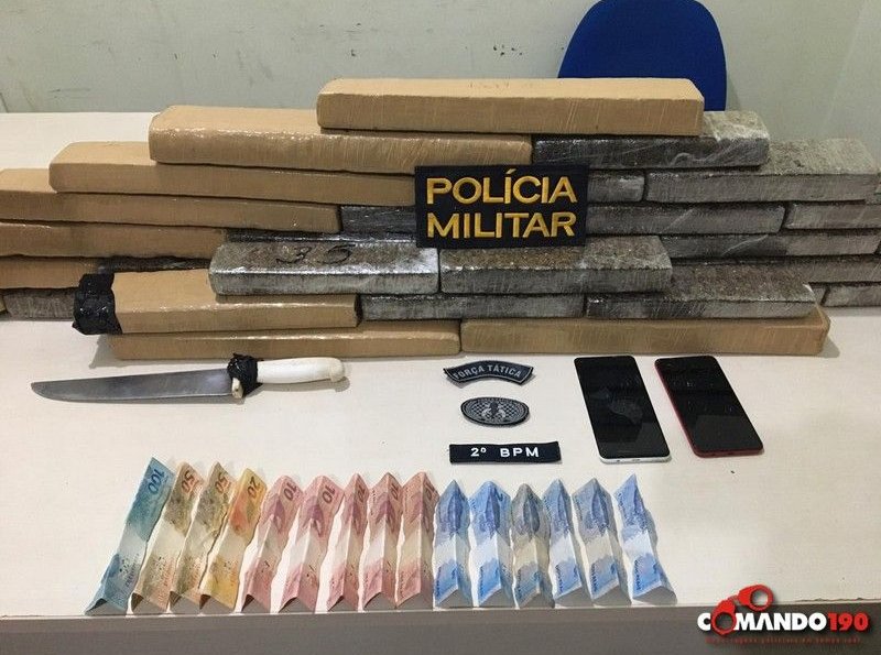 PM apreende 25 Kg de Maconha e prende suspeitos que trafegavam em veículo de aplicativo