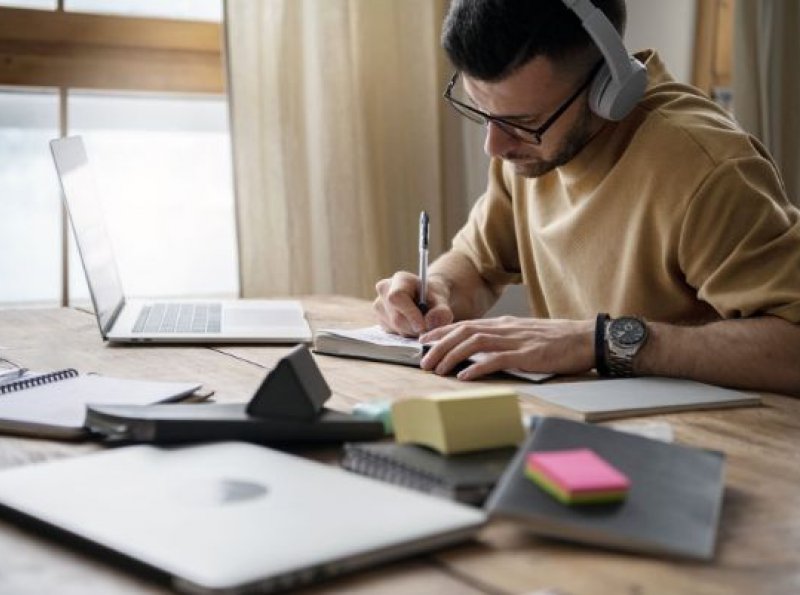 3 Estratégias para Adquirir um Diploma Superior em 2025