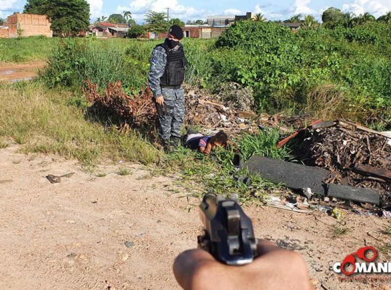 PM apreende duas armas de fogo com apenado que está usando tornozeleira eletrônica, em Ji-Paraná