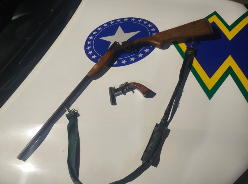 Comerciante é preso com armas e munições dentro de estabelecimento em Ji-Paraná