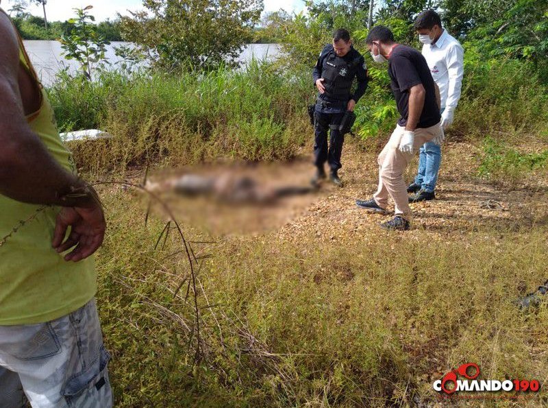 Pescadoers fisgam corpo de jovem que estava submerso no Rio Machado, em Ji-Paraná. ATUALIZADA