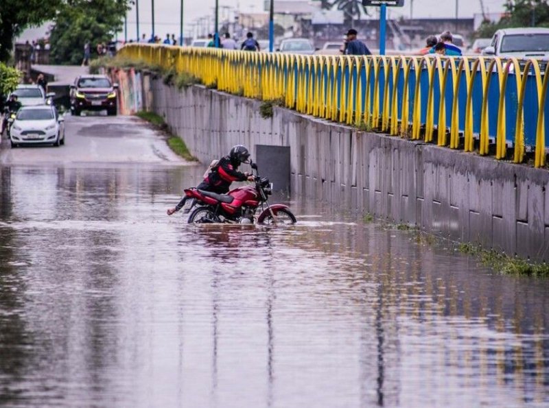 Vídeo: Rio Machado sobe mais e Ji-Paraná emite alerta vermelho