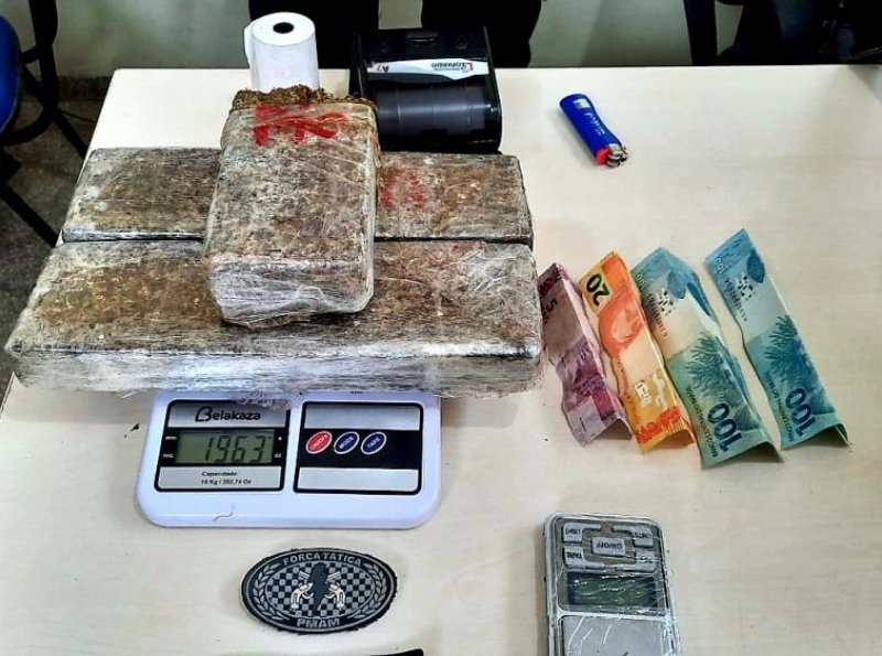 PM apreende 2 Kg de maconha e prende suposto traficante, em Ji-Paraná