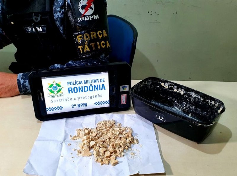 Polícia Militar fecha a mesma boca de fumo em menos de 30 dias e prende suspeito com drogas, em Ji-Paraná