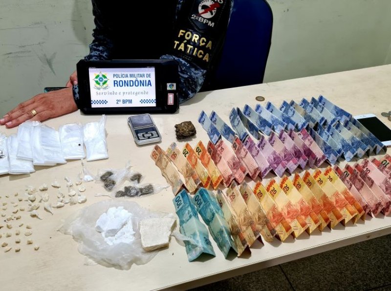 PM fecha Matriz e Filial de boca de fumo em Ji-Paraná e apreende adolescentes com drogas