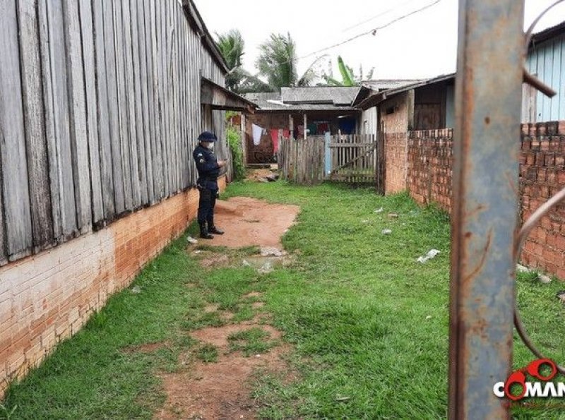 Homem é morto com mais de 08 facadas ao tentar separar briga de casal, em Ji-Paraná