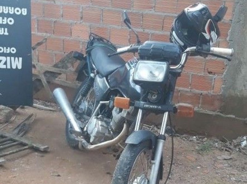 PM recupera motocicleta logo após furto e prende suspeito