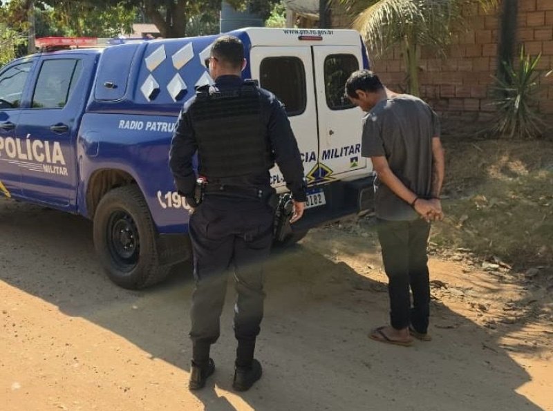 Foragido da Justiça é preso pela PM em residência no bairro Parque São Pedro, em Ji-Paraná