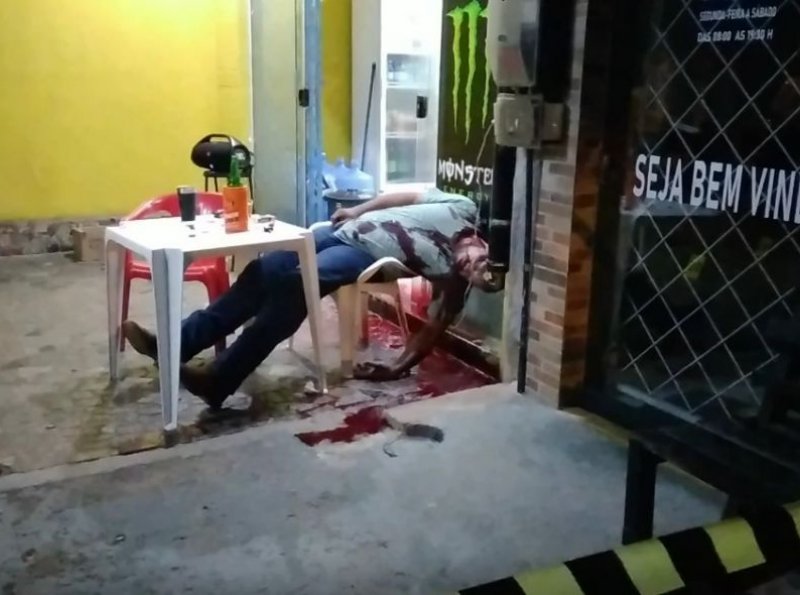 Homem é executado a tiros enquanto bebia cerveja, em Ji-Paraná - VIDEO