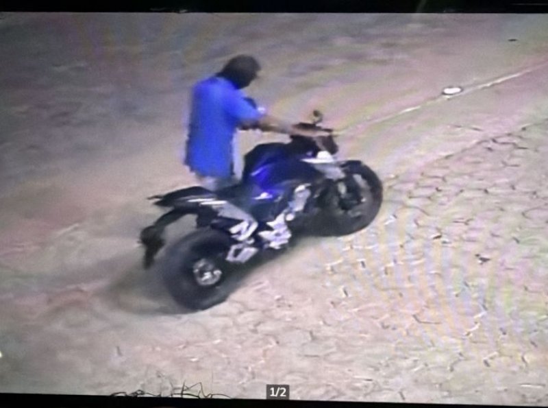 Moto furtada de concessionária é recuperada horas depois pela PM