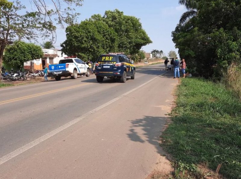 Motociclista morre esmagado por carreta na BR 364, em Ji-Paraná