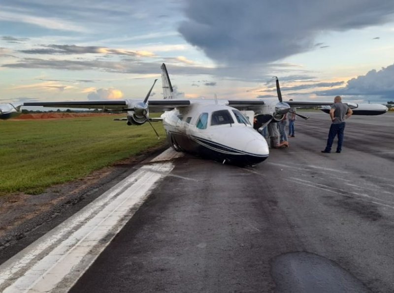 Avião do Senador Acir Gurgacz faz pouso de emergência, em Ji-Paraná - VIDEO