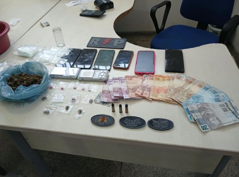 Homem é preso com drogas, munições e dinheiro durante abordagem da PM em Ji-Paraná