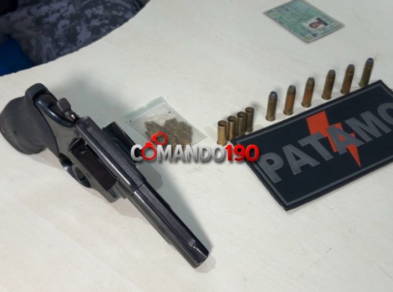 Dupla é presa com arma de fogo e munições após denúncias de ameaça em Ji-Paraná