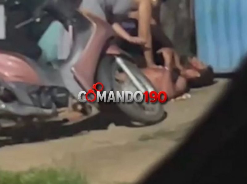 Discussão por costela termina em ataque com facas entre irmãos