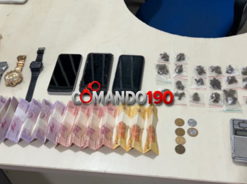 Suspeito de tráfico é preso após abordagem a veículo suspeito