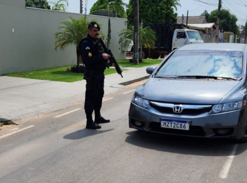 Em Ji-Paraná, PM recupera carro de Porto Velho com restrição de furto