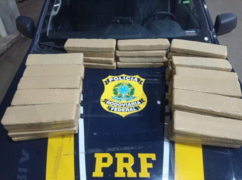 Em Ji-Paraná/RO, PRF apreende 51,5 Kg de Maconha