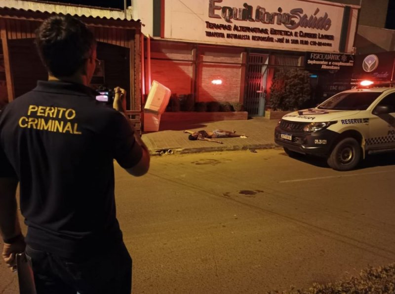 Homem é morto a facada durante a madrugada, em Ji-Paraná