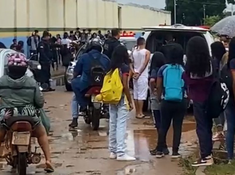 PM prende jovem armado em frente à escola aguardando para matar aluno