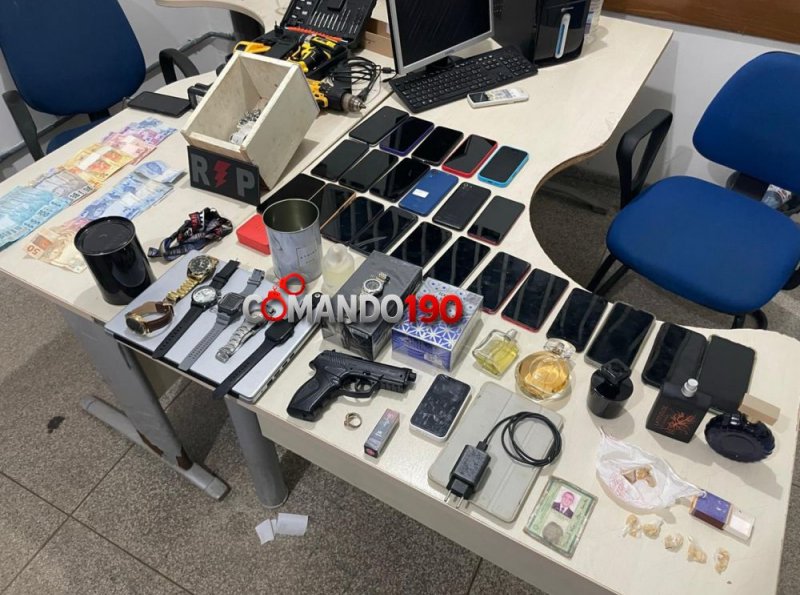 Homem é preso por tráfico de drogas durante ação da PM na madrugada de segunda-feira