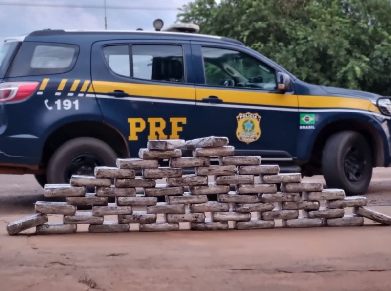 PRF apreende mais de 55 Kg de maconha