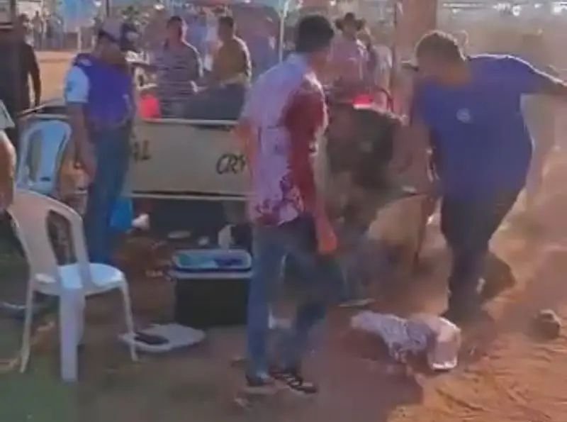 VÍDEO: Homem é atacado a facadas pelo ex-marido de sua mulher em Candeias do Jamari
