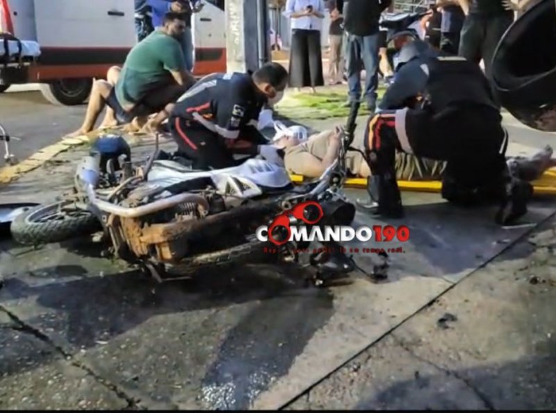 Acidente entre motocicletas na Av. Ji-Paraná deixa dois feridos graves