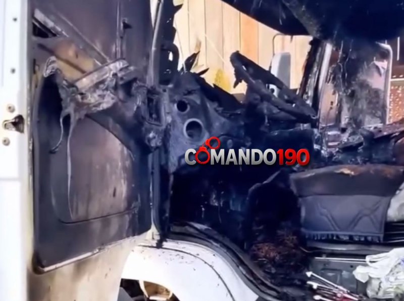Incêndio atinge cabine de caminhão em oficina de Ji-Paraná