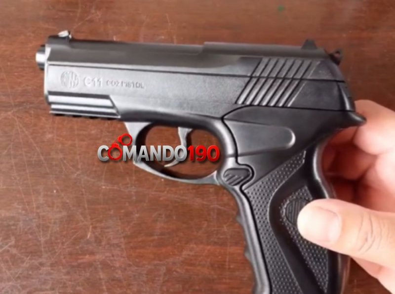 Polícia apreende simulacro de pistola em abordagem a veículo no Segundo Distrito de Ji-Paraná