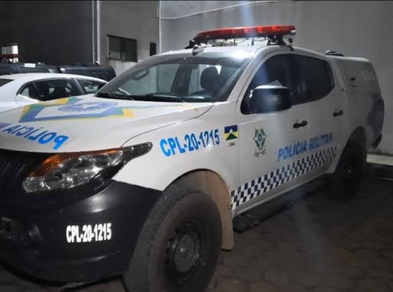 Mulher tem capacete atingido por disparo em Ji-Paraná