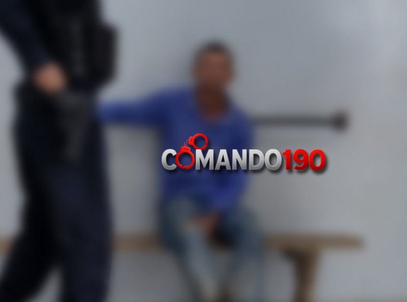 Adolescente denuncia padrasto por importunação sexual e polícia realiza prisão