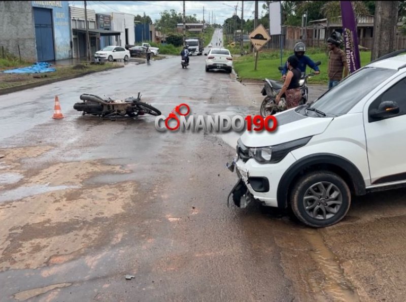 Motociclista sofre fratura após colisão com carro na saída de posto em Ji-Paraná