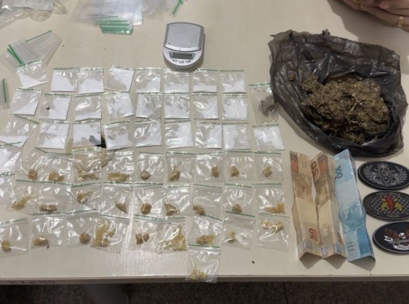 Suspeito é preso com cocaína, crack, maconha e balanças de precisão durante ação da PM em Ji-Paraná