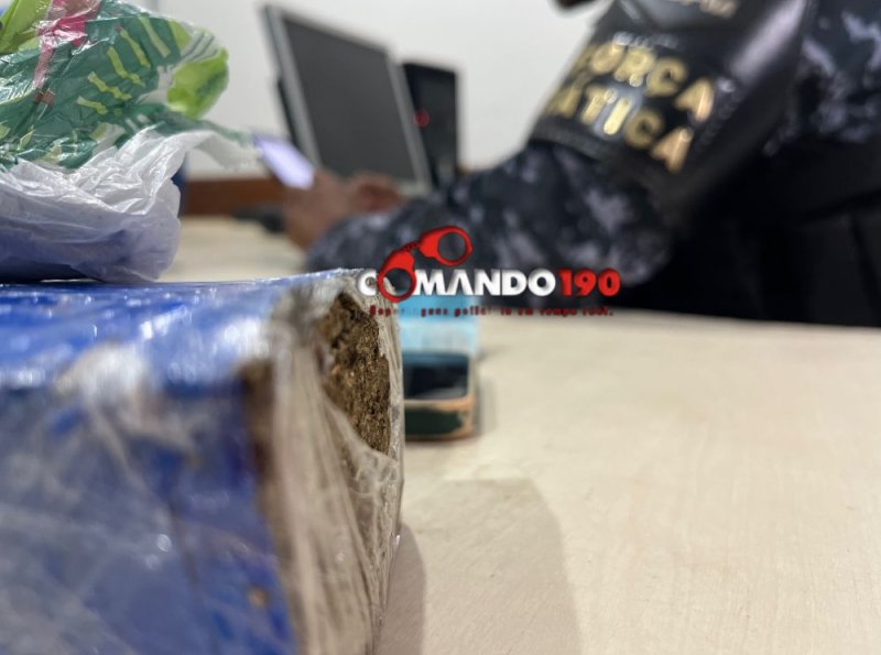 Força Tática apreende quase meio quilo de maconha em abordagem no Bairro Dom Bosco